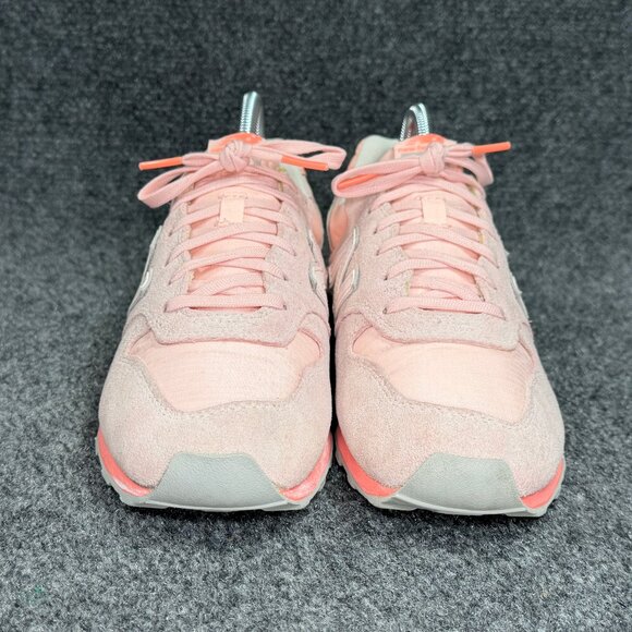 New Balance 696 Classic Sneakers Women's Size 8 Pinn Suede Retro Athletic Shoes - Picture 2 of 13